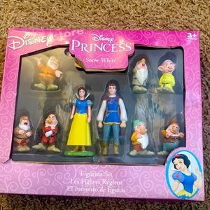 NIB vintage Disney Snow White characters
